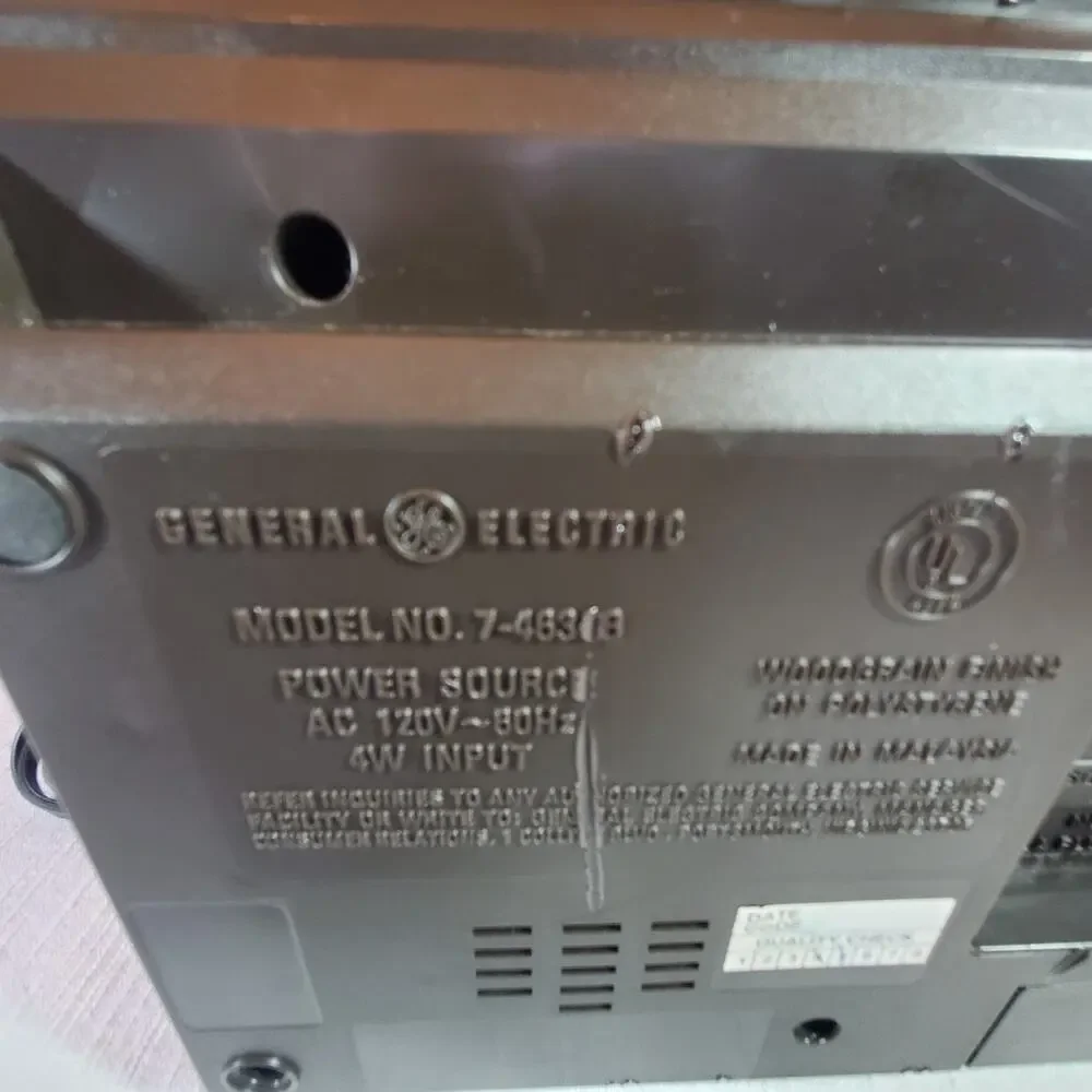 General Electric Alarm Clock Model 7-46308